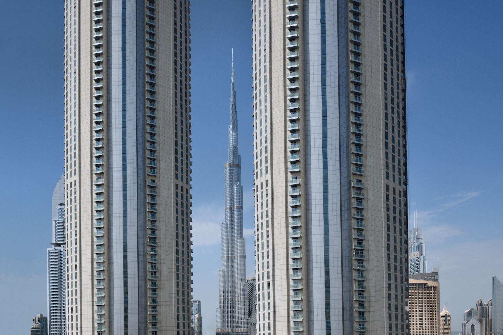 Movenpick Hotel Apartments Downtown Dubai Exterior photo